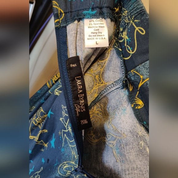 Pin Up Girl Clothing Little Jun skirt in zodiac print - Picture 3 of 3